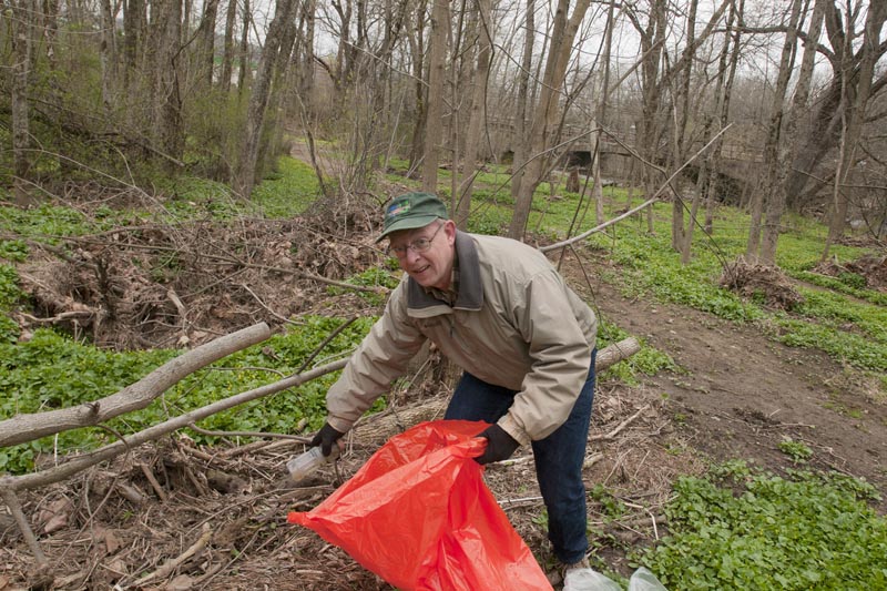 NR11CJTUMuskyCleanUp0305